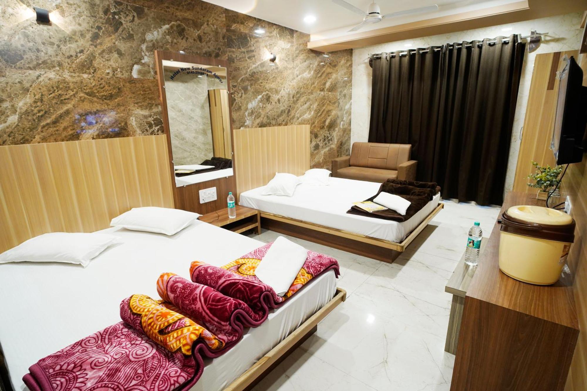 אג'מר Hotel New Sundaram 150 Mtrs From Dargah מראה חיצוני תמונה